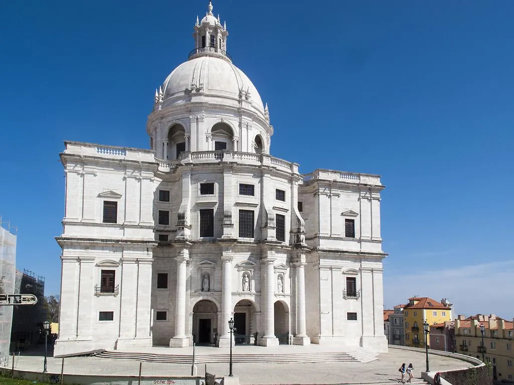 TRAVEL LIKE A LOCAL, ALFAMA! Deolinda Cosy Home&Amazing View Lisbona